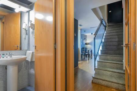 Apartamento Bright And Modern Duplex With Terrace In Eixample District P2 Barcelona Exterior foto